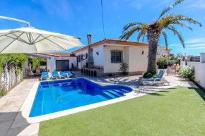 Catalunya Casas Beach Vibes Villa less than 1km to town and sea!
